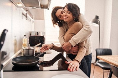 ​为什么有人说男人都喜欢别人的老婆？