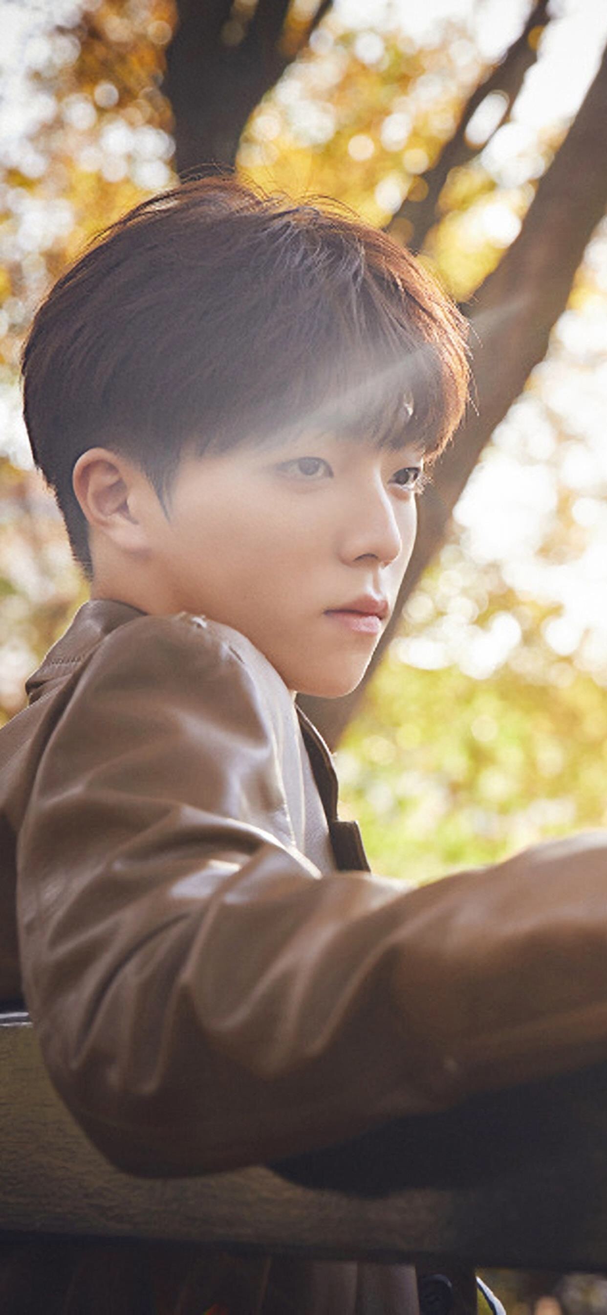 每日无水印壁纸第260期：明星陈立农艺术写真手机壁纸