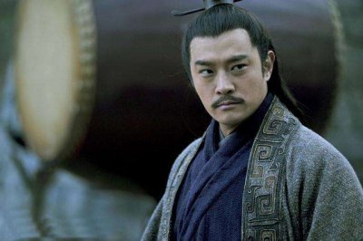 ​火烧赤壁的主人公是谁（历史上火烧赤壁的主要人物是哪位）