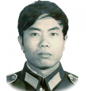 ​英雄陈建军：24次卧底毒巢，25岁牺牲时浑身结满白霜，眼睛闭不上