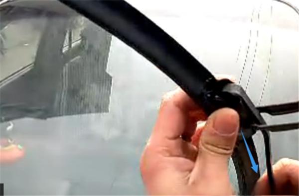 如何判断雨刮电机坏了?雨刮器电机多少钱一个-