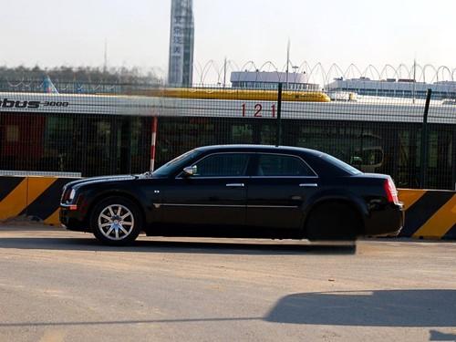 克莱斯勒300C多少钱 他凭什么来吸引你?-