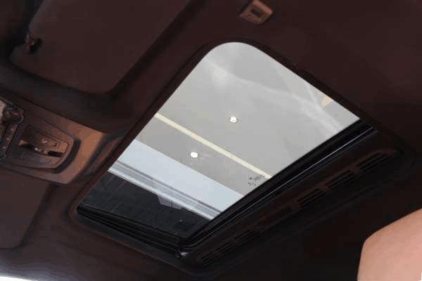 汽车天窗怎么打开-