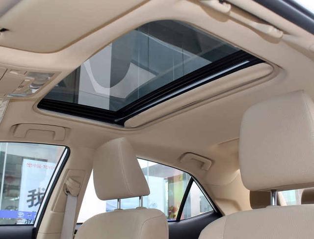 天窗排水管堵了座椅下面全是水怎么办-