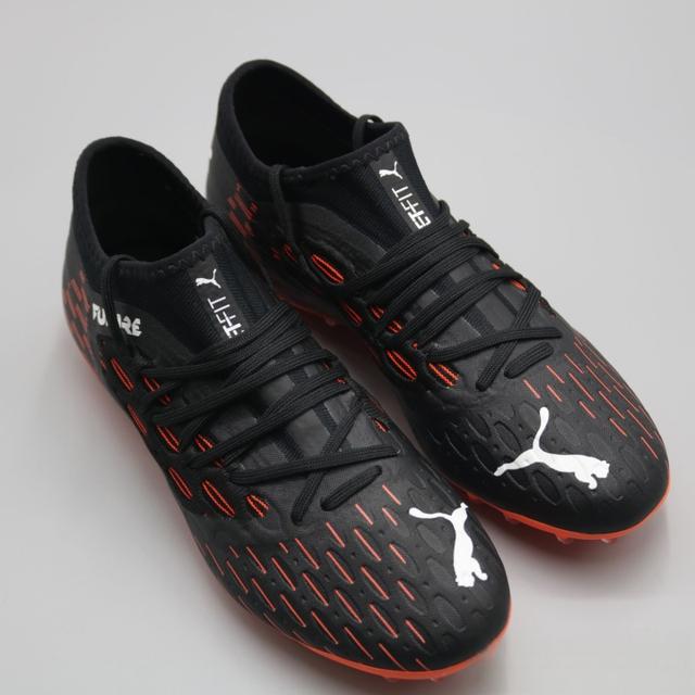 PUMA的Ultra和Future中端版本的细节图-