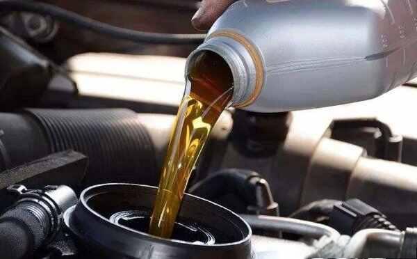 汽车机油更换的基本步骤-