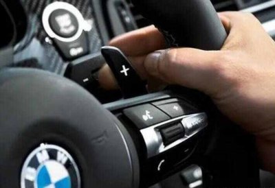 ​拨片换挡是什么意思