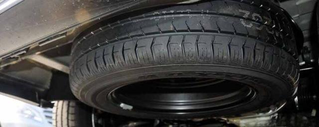 汽车换轮胎一般多少钱一个-