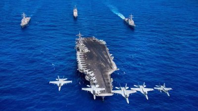 ​排水量10万吨，造价40亿美元：卡尔文森号航母究竟有多强？