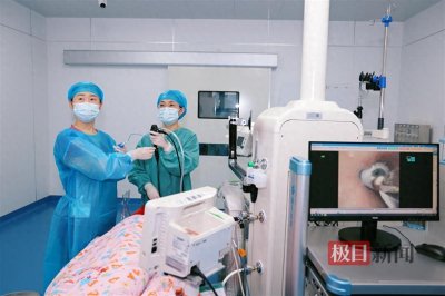 ​后怕！6岁男童咳嗽发烧多日，肺部竟取出咬破的笔帽