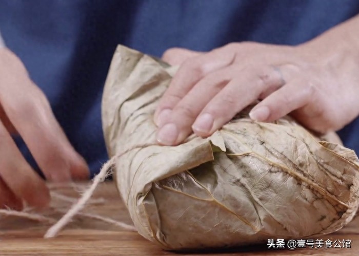 叫花鸡的居家做法,软烂脱骨,简单营养,老少皆宜的美食