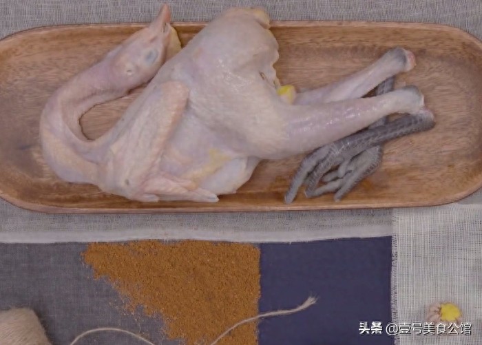 叫花鸡的居家做法,软烂脱骨,简单营养,老少皆宜的美食