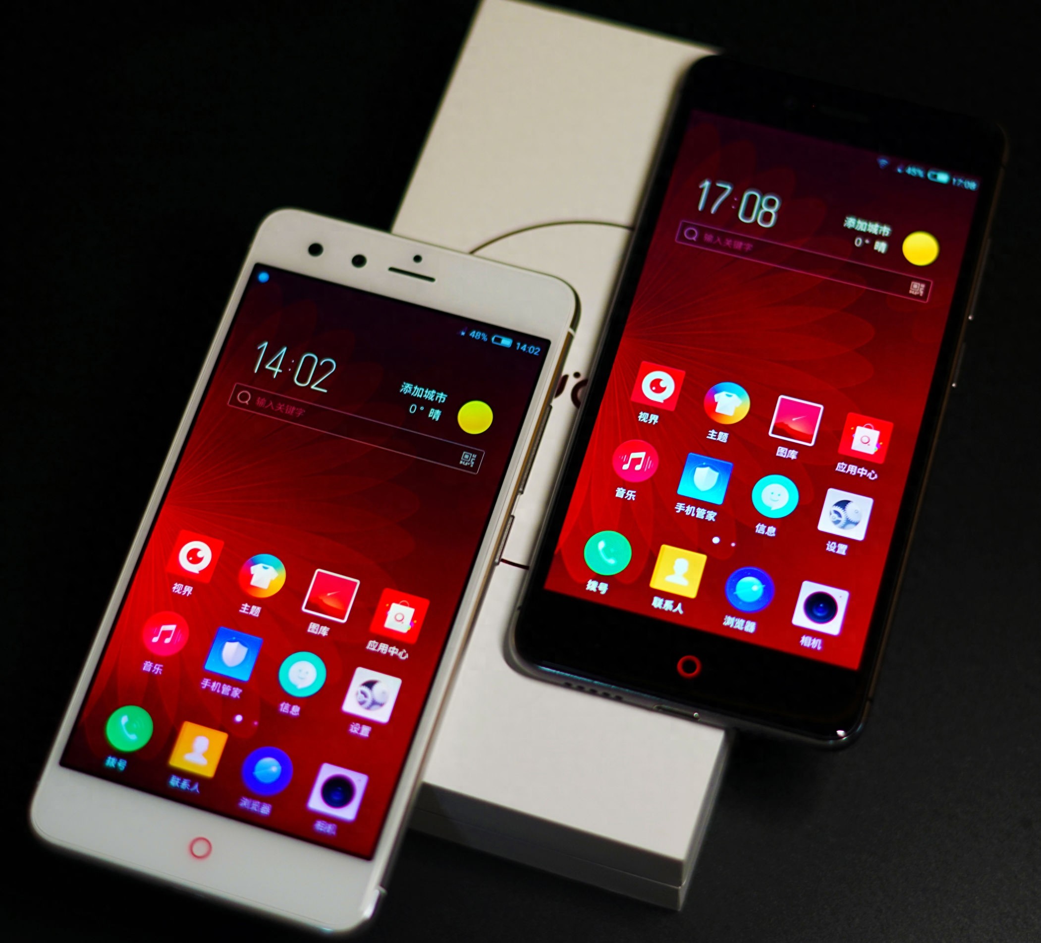 小屏浪潮来临?努比亚Z11mini美图鉴赏(黑白配色对比)