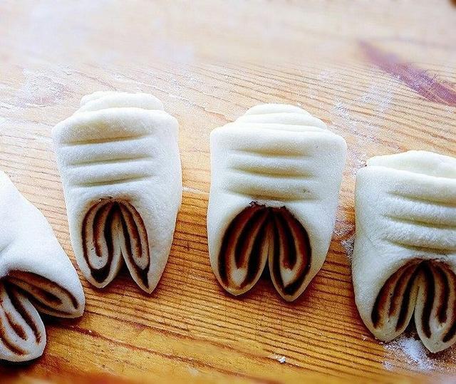 教你在家豆沙做的花样馒头,步骤简单,一学就会,我先收藏了!