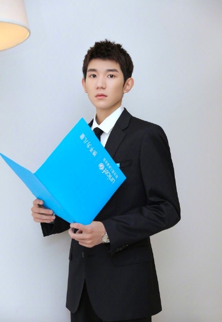 优秀!王源联合国大会发言,尽显中国青年风采