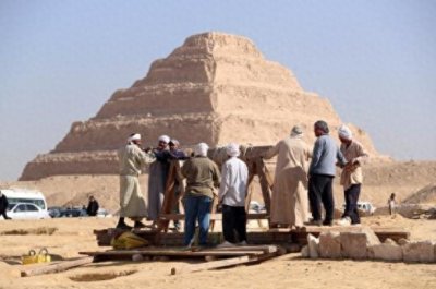 ​埃及塞加拉发现多座古王国时期墓葬