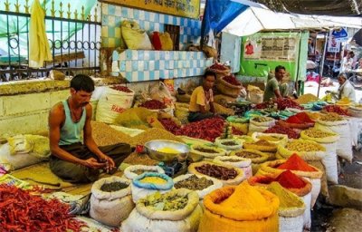 ​调味“仙人”王守义，十三香凭什么能称霸中国厨房数十载？