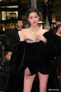 ​谁在为关晓彤“保驾护航”？她的父亲出身非凡，爷爷更是不简单！