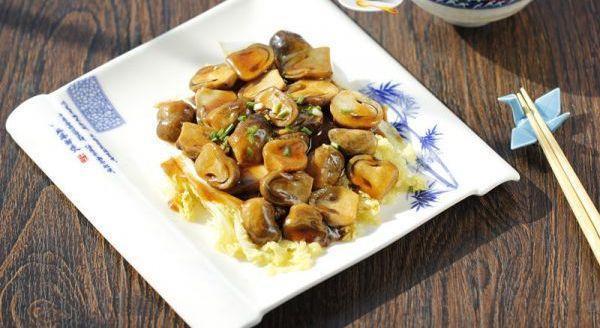 蚝油草菇扒娃娃菜制作教程，纯素搭配，味道鲜美，最适合夏天吃