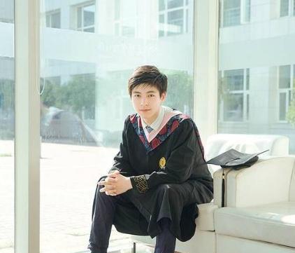 他是史上最帅的高考状元，北大校草，长相酷似杨洋，他就是郭文韬