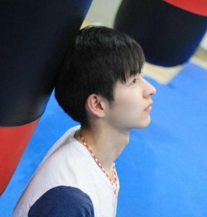 他是史上最帅的高考状元，北大校草，长相酷似杨洋，他就是郭文韬