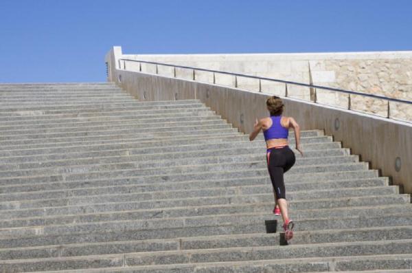 十大减脂运动排行榜 最有效的减脂运动推荐