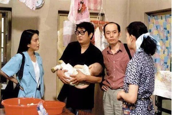 葛优说妻子是个“醋坛子”，无儿无女，又不漂亮，却被他宠爱34年