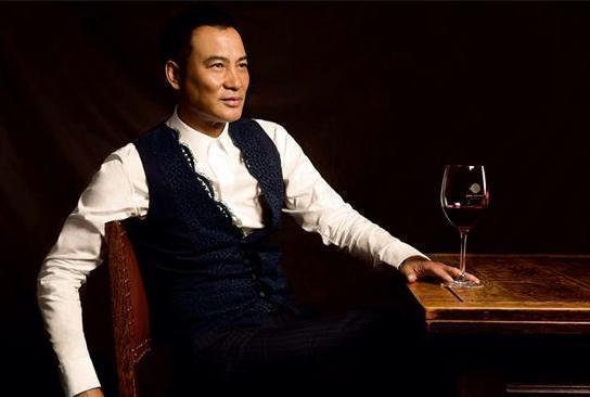 看看娱乐圈实力最强的有几个人，向华强第一，赵本山垫底！