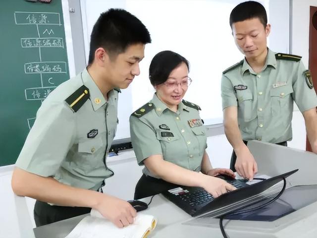 中国人民解放军国防科技大学(国防大学录取分数线)(4)