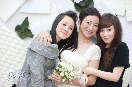 她是身材最矮的港姐，嫁给丑男生3女却离婚，如今再婚9年很幸福