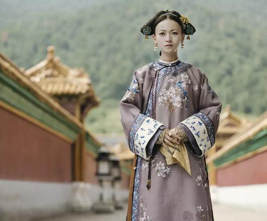 细数延禧攻略中魏璎珞的服装造型，图5奇丑无比，她却最喜欢！