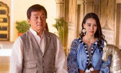 ​功夫女星母其弥雅化身美人鱼深海极限 与鲸鲨零距离共游