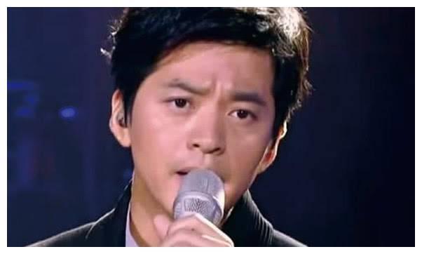 4位学历高到吓人的明星，最后一位直言：硕士在我们家算文盲！