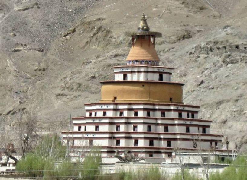 昂仁县属于哪个市(昂仁县地名来历)