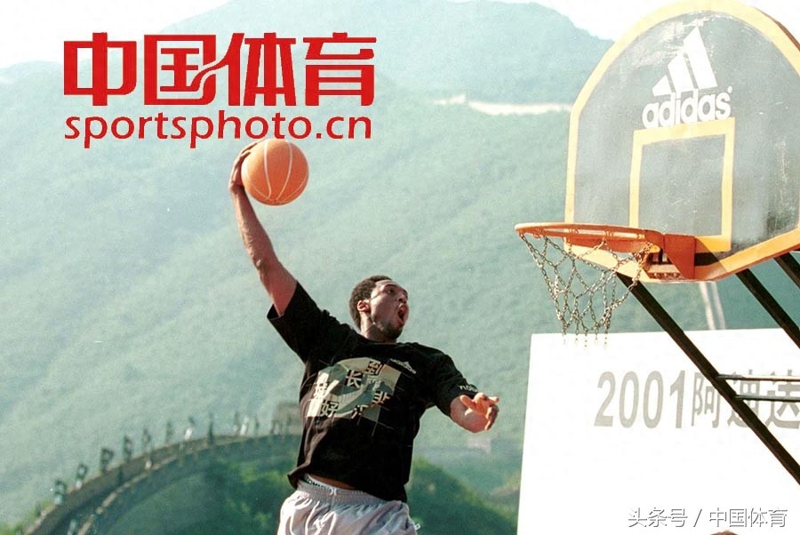 历史上的今天：NBA巨星科比正式退役