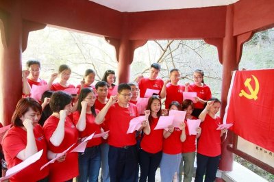 ​大学生入党的4个优势，未来发展好，不过2种情况可能无法入党