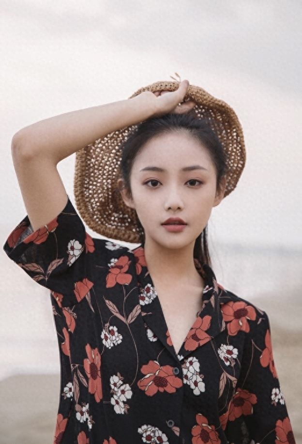 吴佳怡，95后女星，黑龙江哈尔滨人，清纯甜美