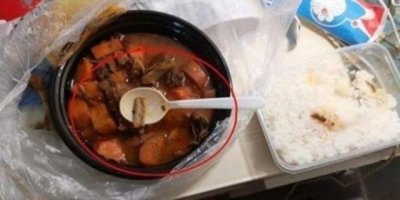 ​男子外卖吃出烟头 商家：再吃下去能吃出一包香烟