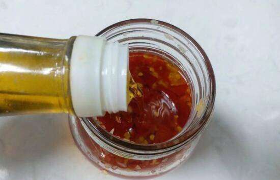 新鲜大红椒怎么腌好吃,新鲜红辣椒怎么腌制好吃图9