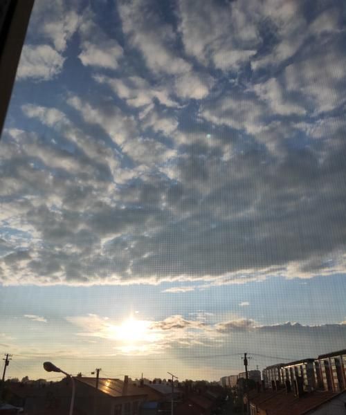 一年四季都是几点天亮几点天黑呢