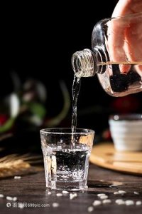 ​原浆二锅头52度黄瓶(红星二锅头年份原浆20年52度)