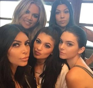 ​卡戴珊家族中最出名的金·卡戴珊，关于她的感情史也是丰富多彩的