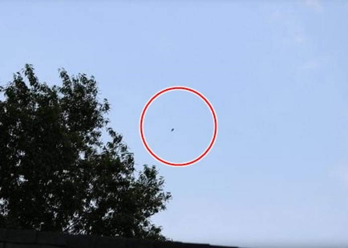 美国俄亥俄州空军基地附近拍到外形奇异的不明飞行物UFO