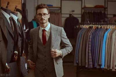 建议40-50岁男人，买衣服优先考虑这10个品牌，休闲、舒适又显范