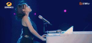 蓝盈莹曹骏再爆复合传闻？同一时间隔空喊话，文案配图如出一辙