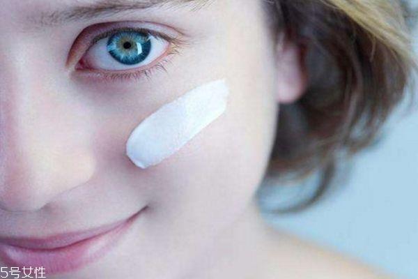眼部可以涂防晒吗 防晒霜能抹在眼部吗