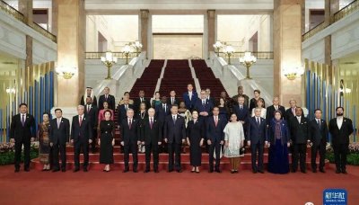 ​中国历史性一刻：10月18日的非凡壮举