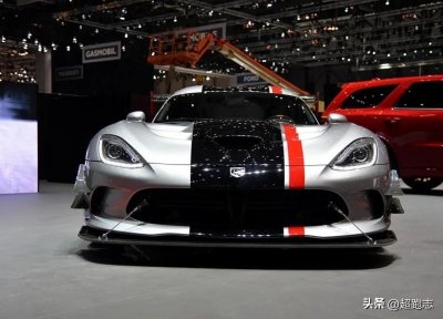 ​史上排量最大的肌肉跑车，道奇蝰蛇！