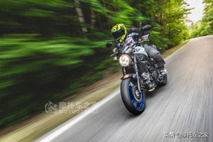 颜值爆表的中量级街车铃木SV650,最大扭矩64牛米