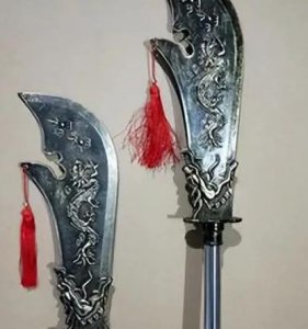 ​古代将军手里的武器都是几十上百斤 古人真的拿得动吗